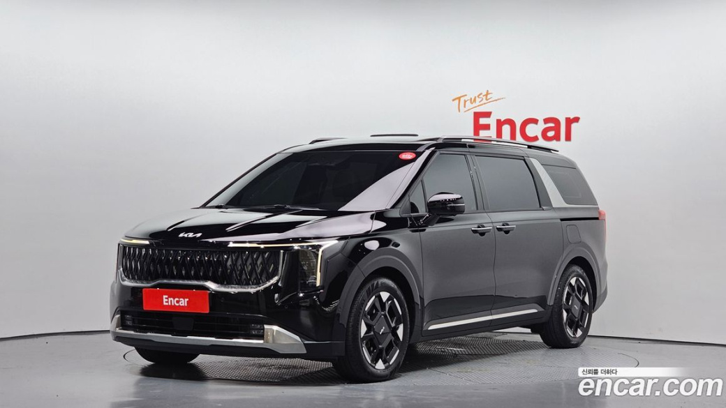 Kia Carnival 9-Seater Signature, 2024