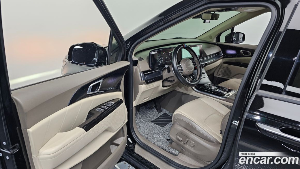 Kia Carnival 9-Seater Hi-Limousine, 2023