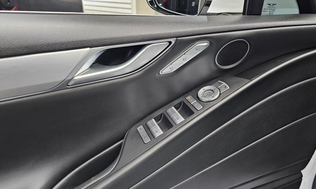 Genesis G80 Gasoline 2.5 Turbo AWD, 2025
