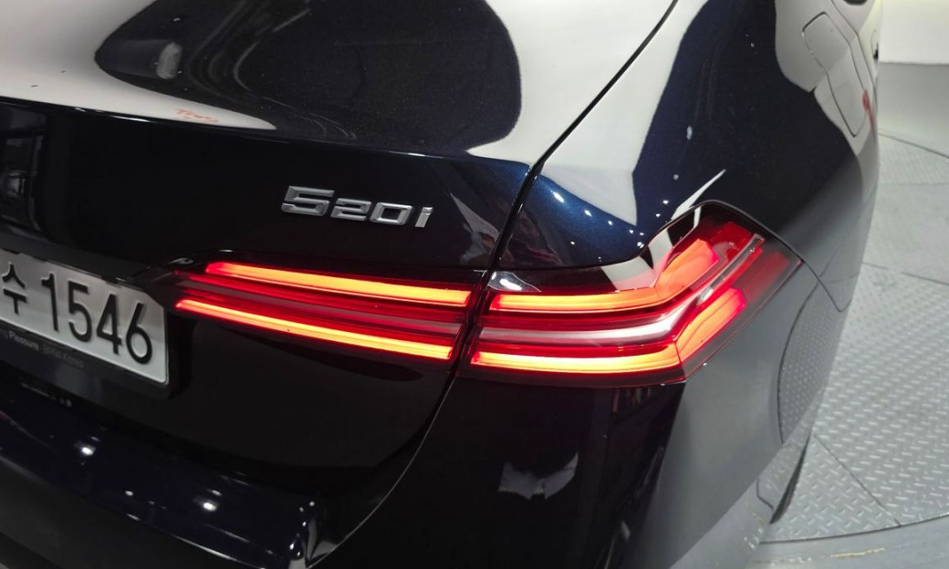 BMW 5-Series 520i M Sport, 2024