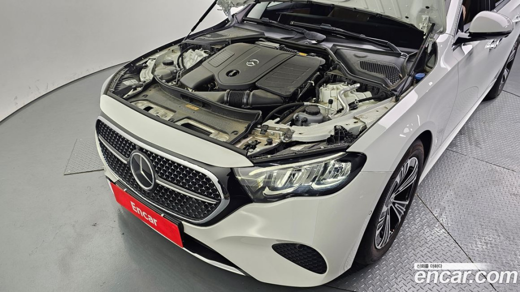 Mercedes-Benz E-Class E200 Avantgarde, 2024