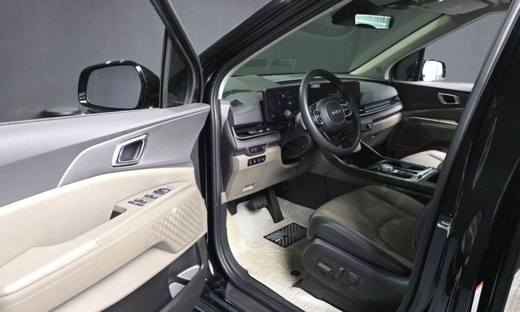 Kia Carnival 9-Seater Noblesse, 2025