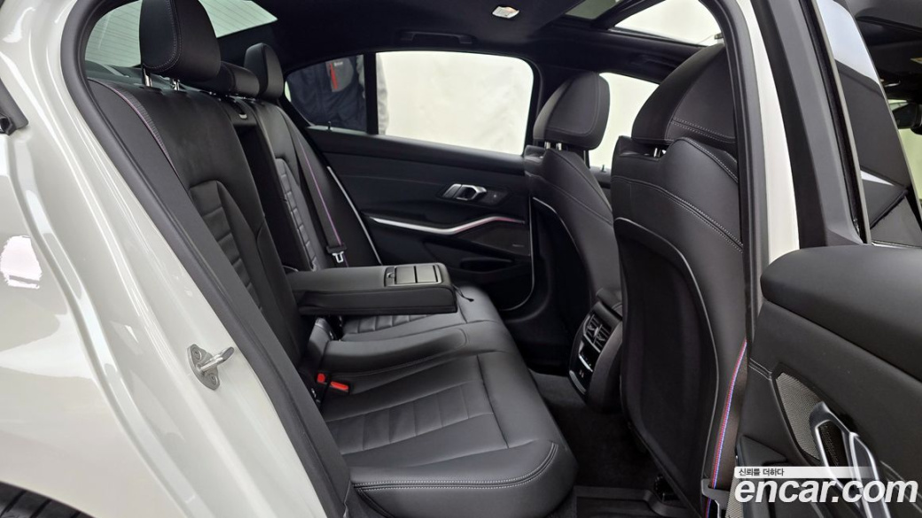 BMW 3-Series M340i Pro, 2025