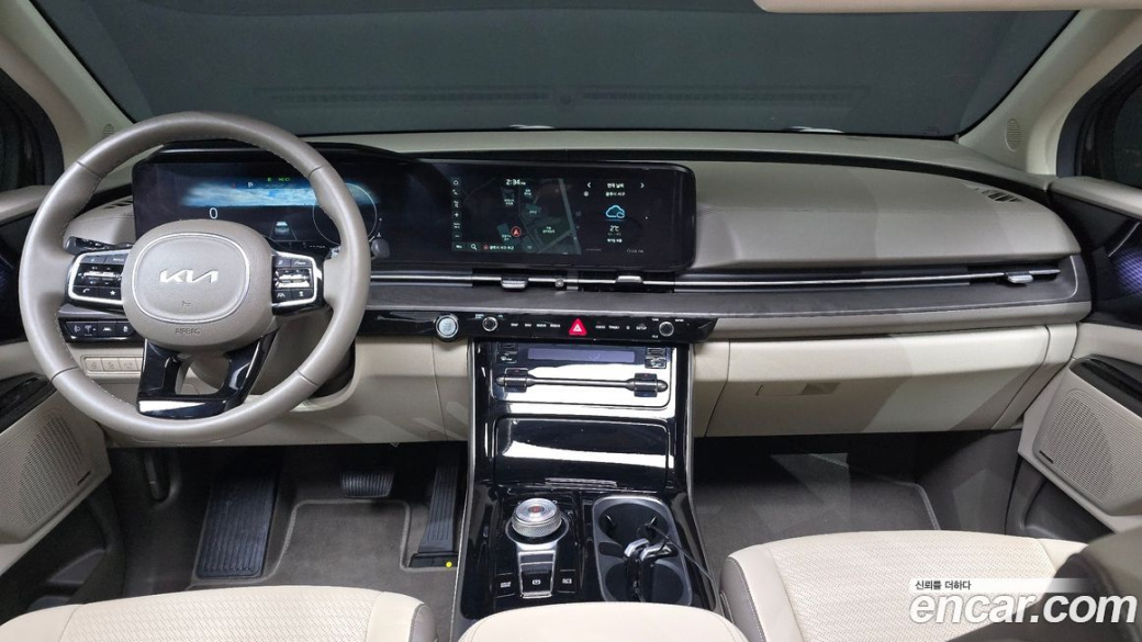 Kia Carnival 9-Seater Signature, 2023
