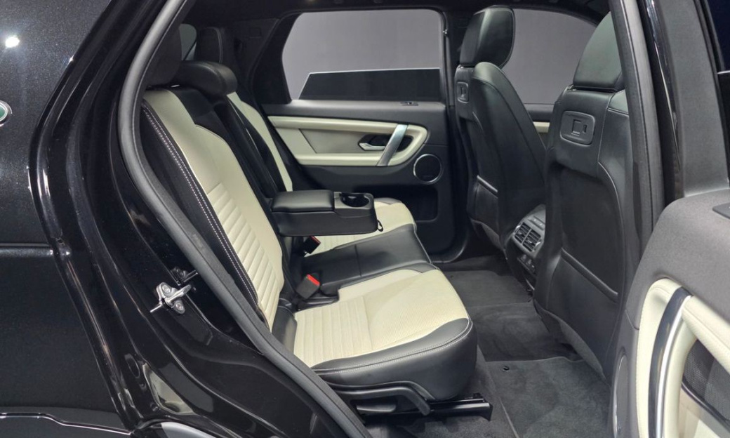 Land Rover Discovery Sport P250 Dynamic SE, 2025