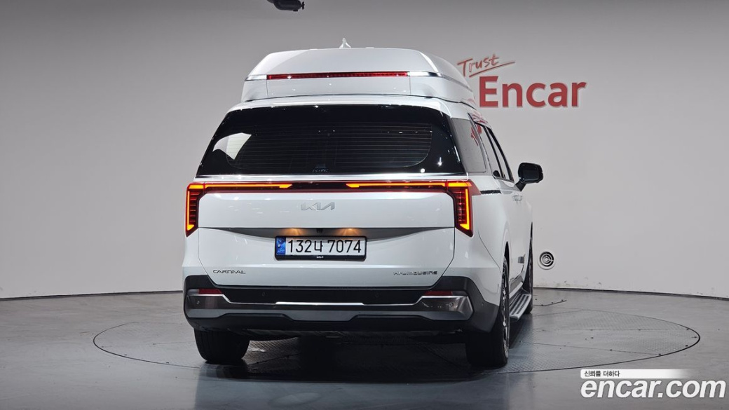 Kia Carnival 9-Seater Hi Limousine, 2024
