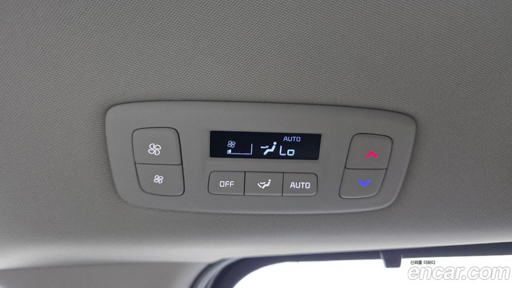 Kia Carnival 9-Seater Signature, 2023