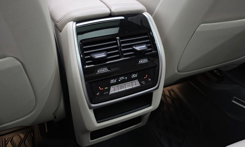 BMW X5 M50i, 2023