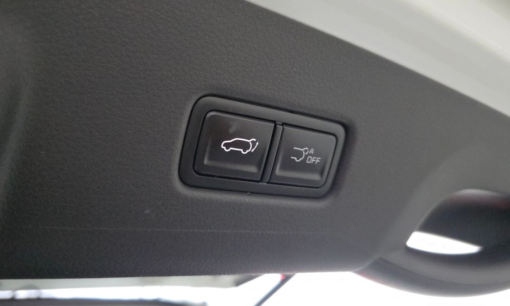 Kia Carnival 7-Seater Signature, 2025