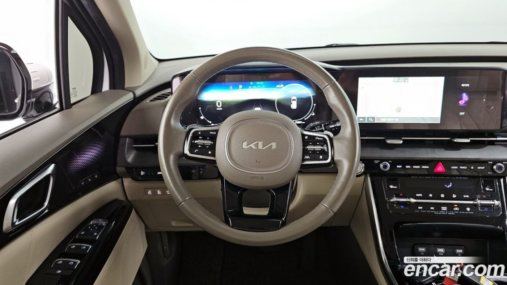 Kia Carnival 9-Seater Signature, 2022