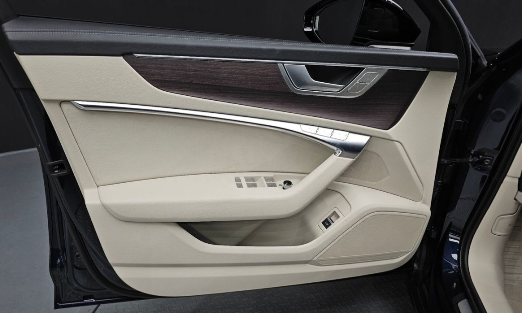 Audi A6 45 TFSI Premium, 2025