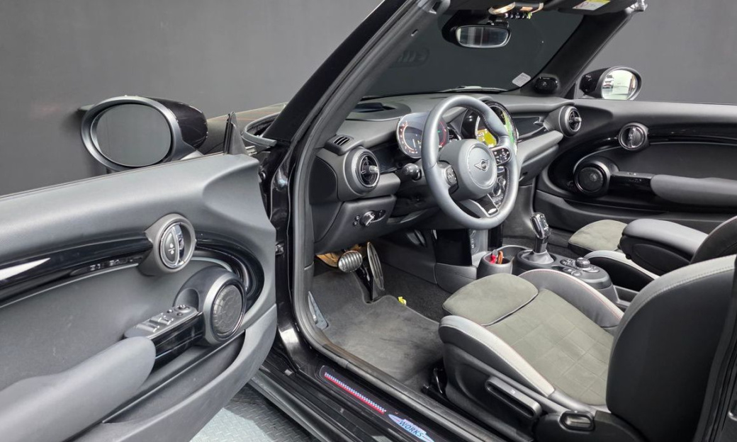 Mini Cooper Convertible JCW, 2022