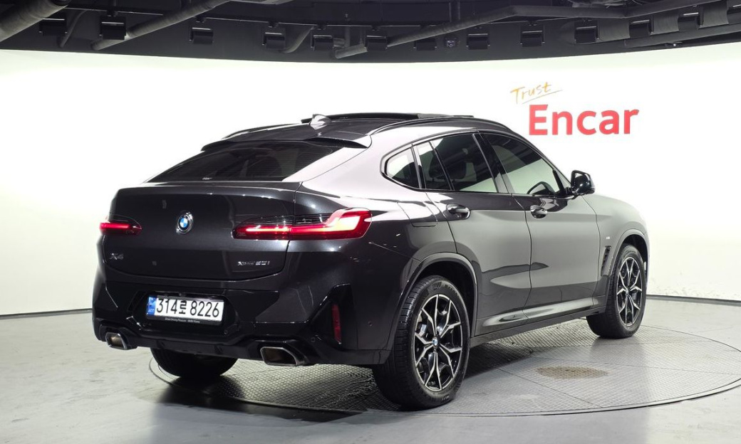 BMW X4 xDrive20i M Sport, 2022