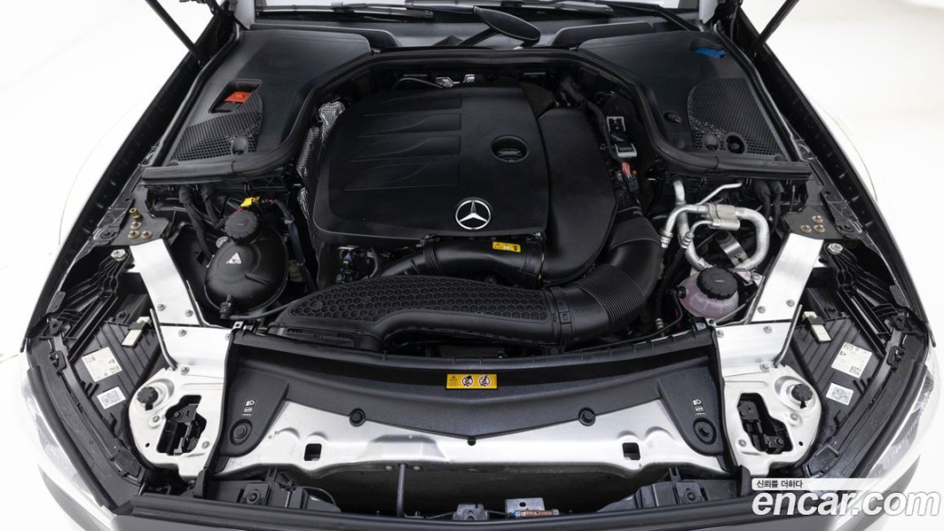 Mercedes-Benz E-Class E350 4MATIC Avantgarde, 2022