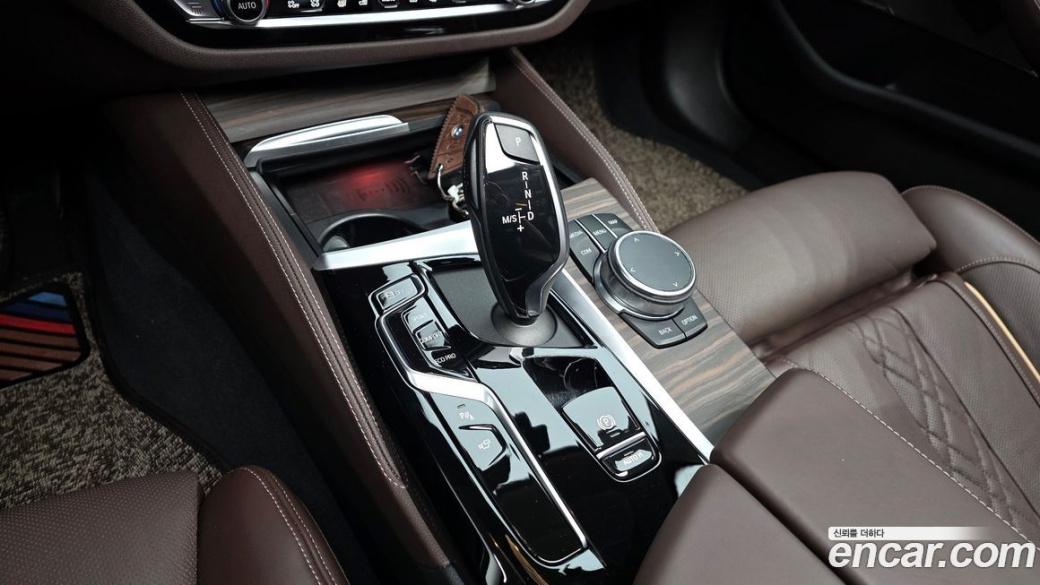 BMW 5-Series 530i xDrive Luxury, 2023