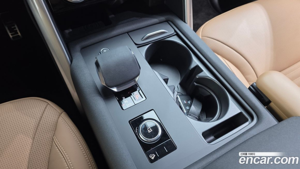 Land Rover Discovery P360 Dynamic HSE, 2024