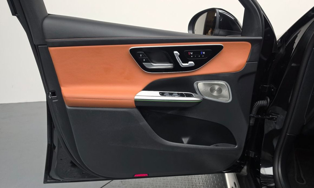 Mercedes-Benz GLC-Class GLC 300 4MATIC Avantgarde, 2025
