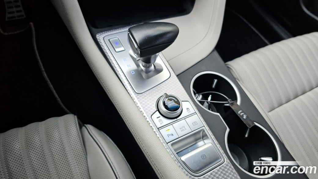 Genesis G70 Gasoline 2.0T 2WD, 2022