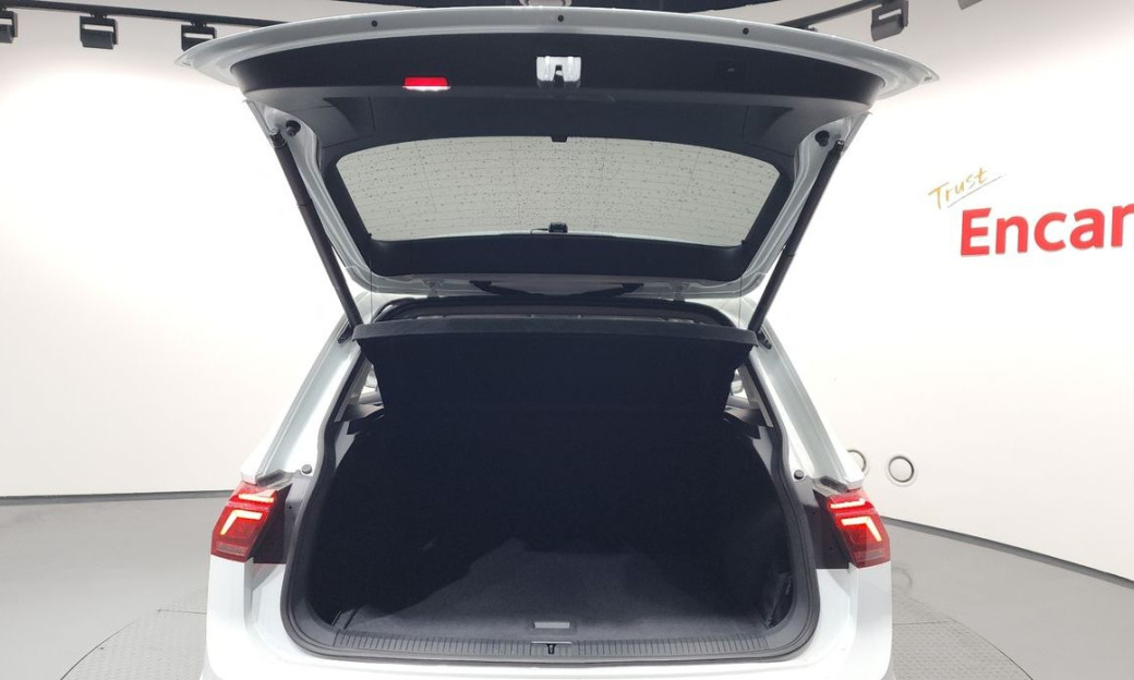 Volkswagen Tiguan 2.0 TDI Prestige, 2024