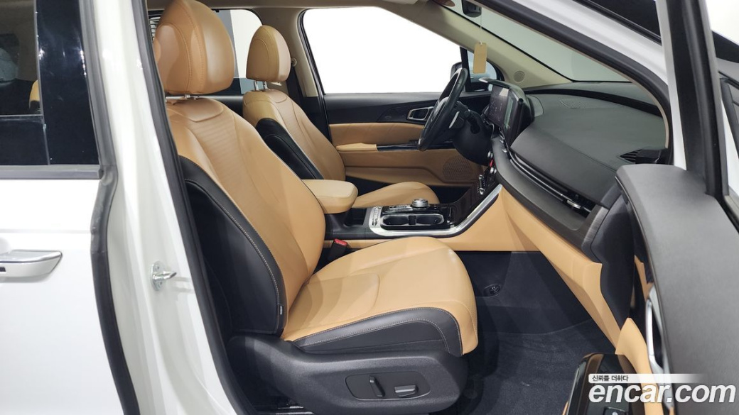 Kia Carnival 9-Seater Signature, 2023