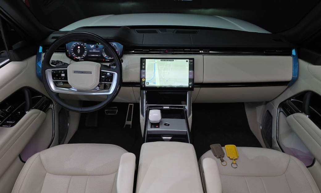 Land Rover Range Rover D350 Autobiography Long Wheel Base, 2025