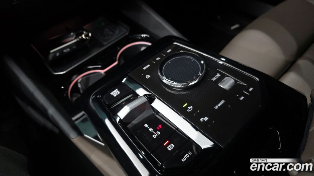 BMW 5-Series 520i M Sport, 2025