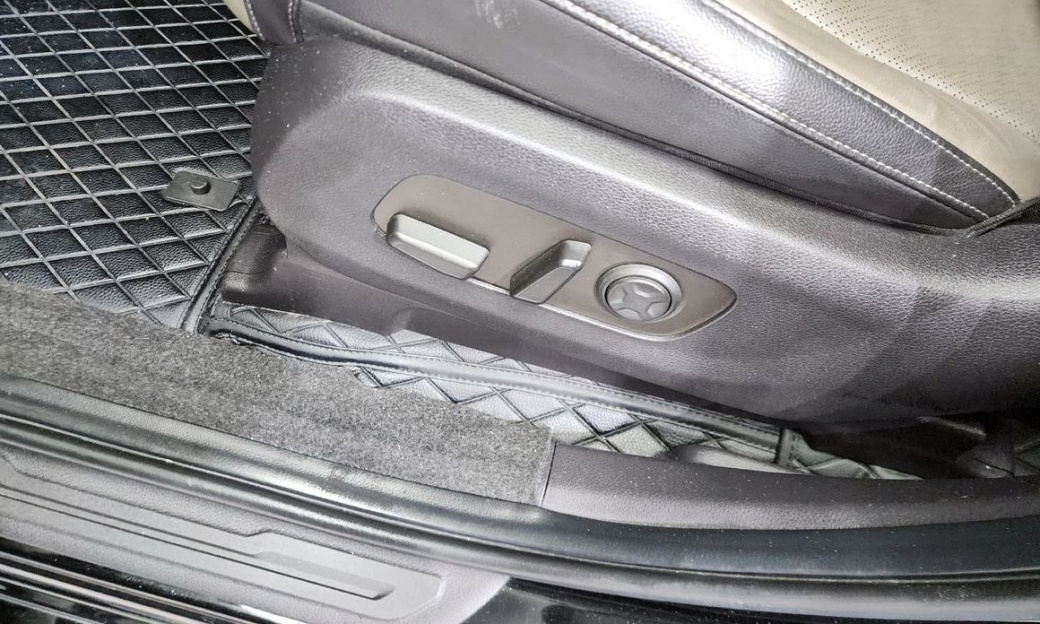 Kia Carnival 7-Seater Noblesse, 2024