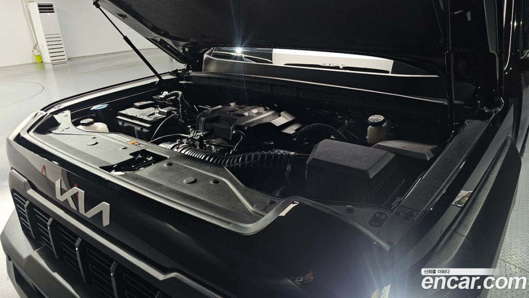 Kia Tasman 2.5T Gasoline 4WD, 2026