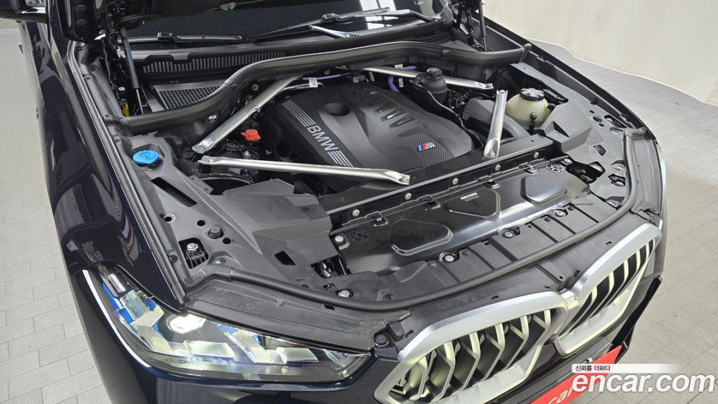 BMW X6 xDrive40i M Sport, 2025