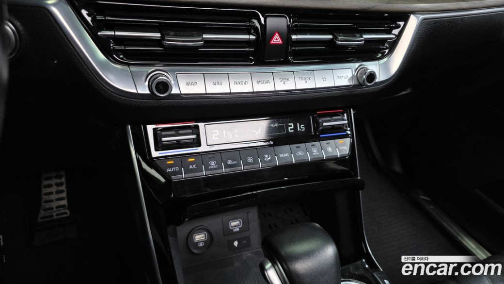 Kia Mohave Diesel 3.0 4WD 6-Seater, 2022