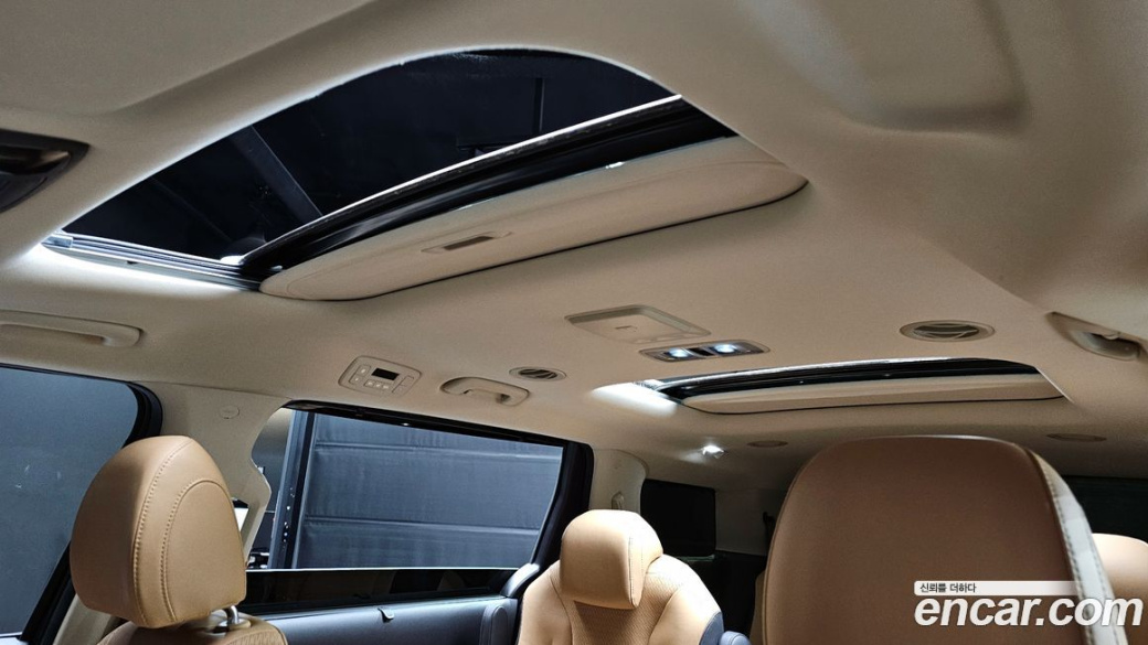 Kia Carnival 9-Seater Signature, 2023