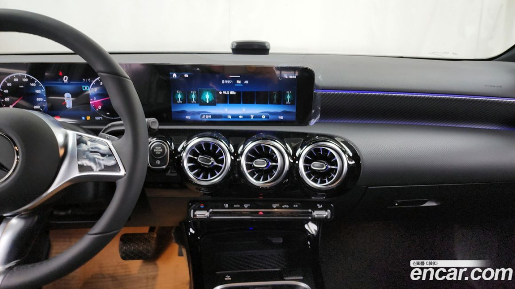 Mercedes-Benz A-Class A220 Hatchback, 2025