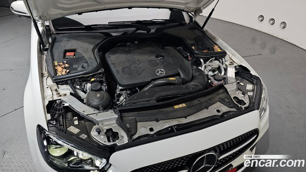 Mercedes-Benz E-Class E350 4MATIC AMG Line, 2021