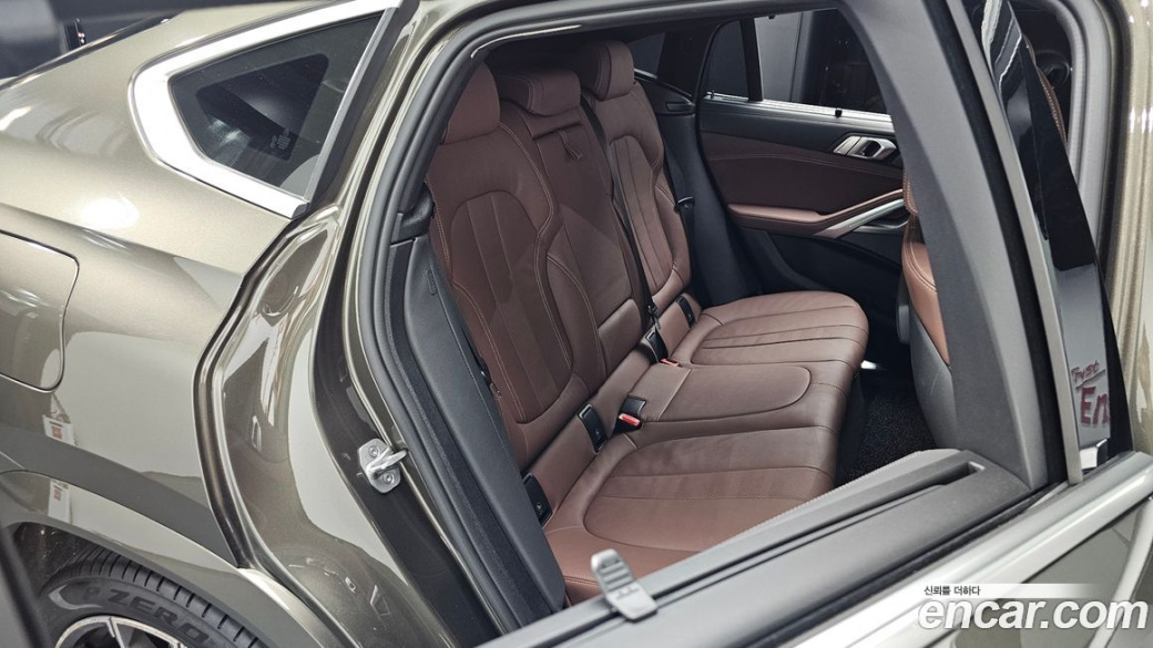 BMW X6 xDrive40i M Sport, 2021