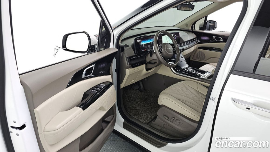 Kia Carnival 9-Seater Signature, 2022