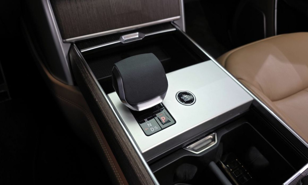 Land Rover Range Rover D350 Autobiography Long Wheel Base, 2024