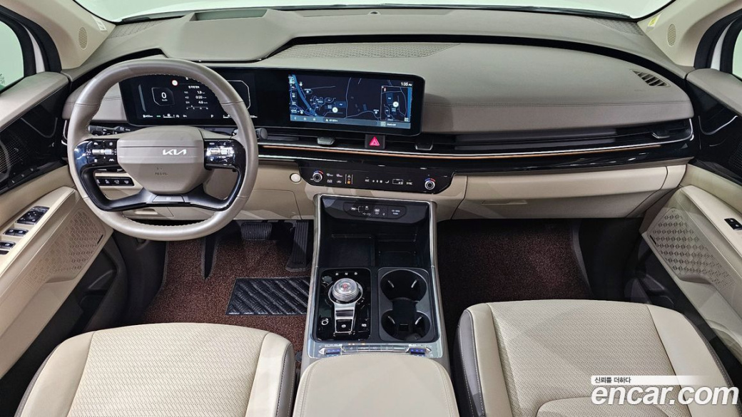 Kia Carnival 9-Seater Signature, 2025