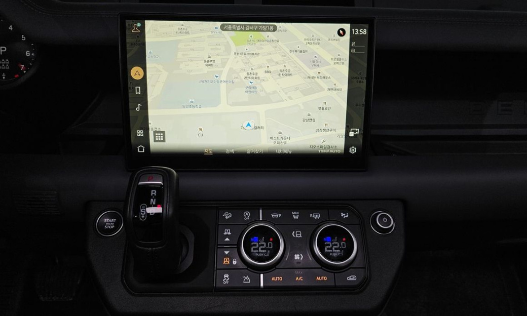 Land Rover Defender 130 P400 X-Dynamic HSE, 2023