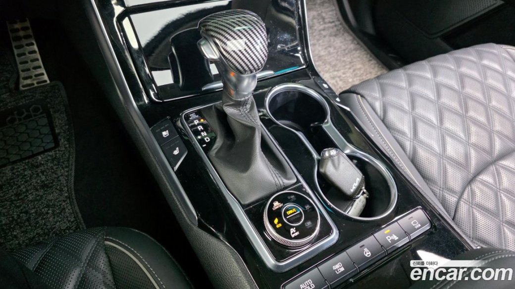 Kia Mohave Diesel 3.0 4WD 5-Seater, 2022