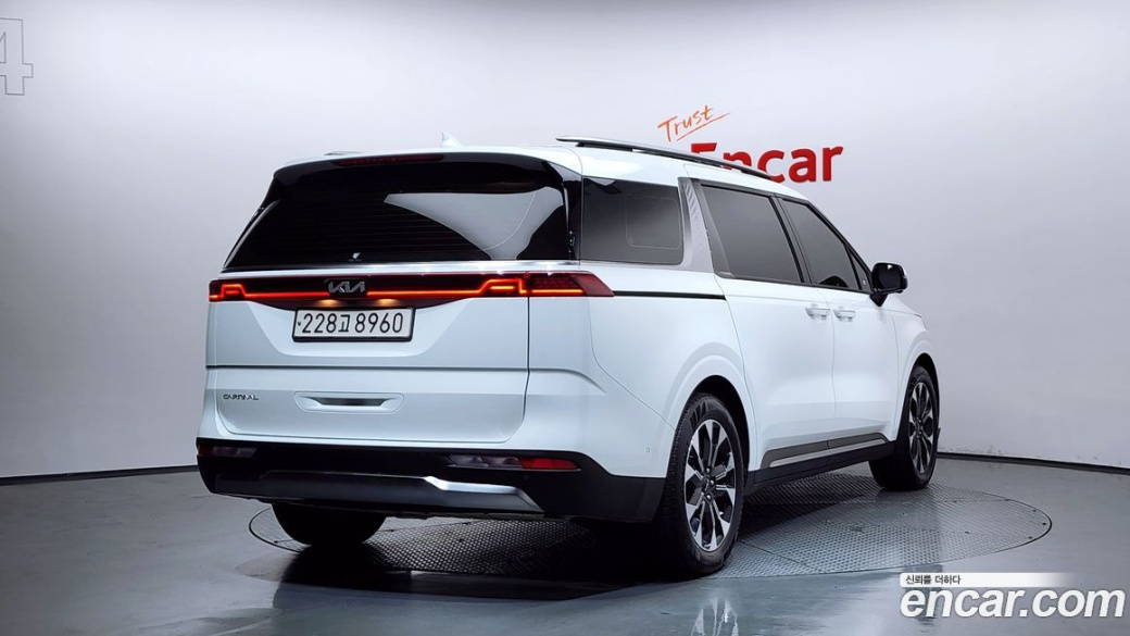 Kia Carnival 9-Seater Signature, 2023