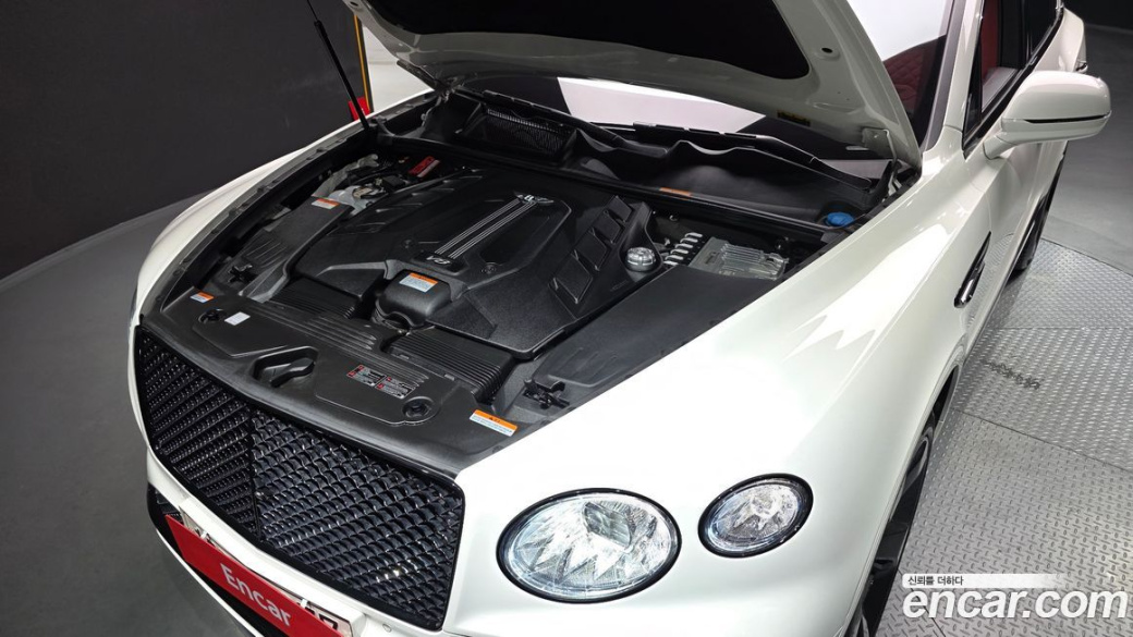 Bentley Bentayga 4.0 V8 Azure, 2023