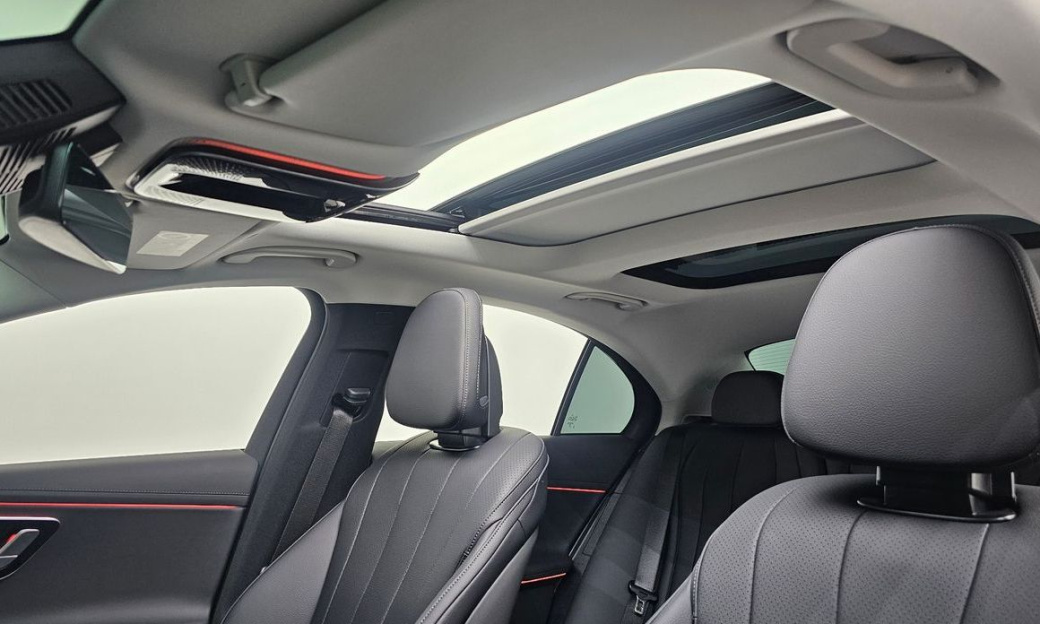 Mercedes-Benz E-Class E200 Avantgarde, 2025