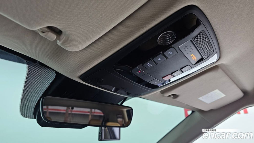 Kia Carnival 9-Seater Signature, 2023