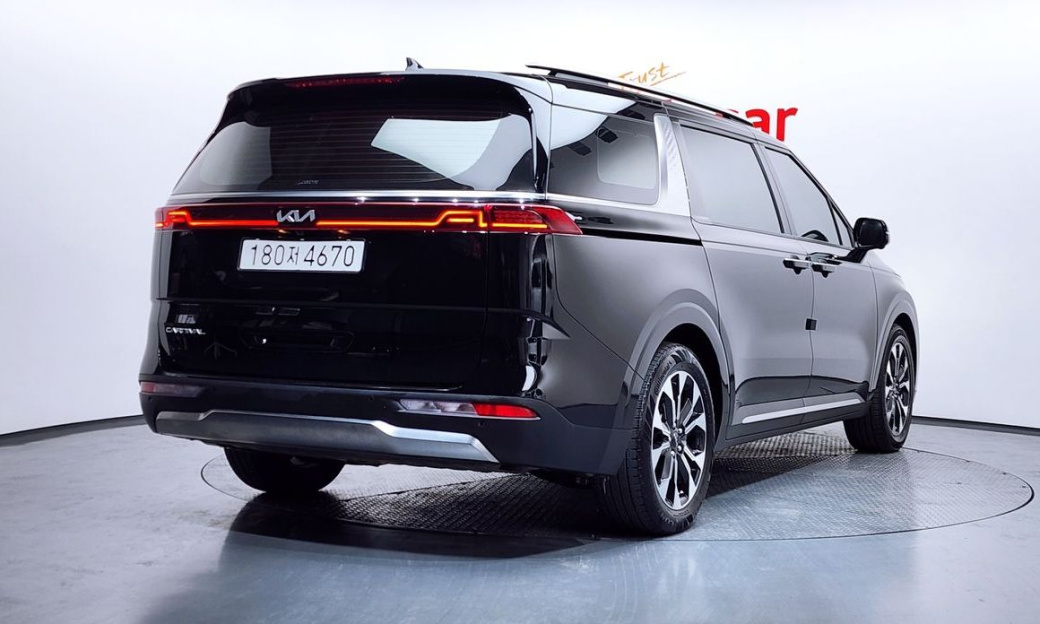 Kia Carnival 9-Seater Signature, 2022