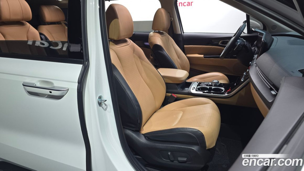 Kia Carnival 7-Seater Signature, 2022