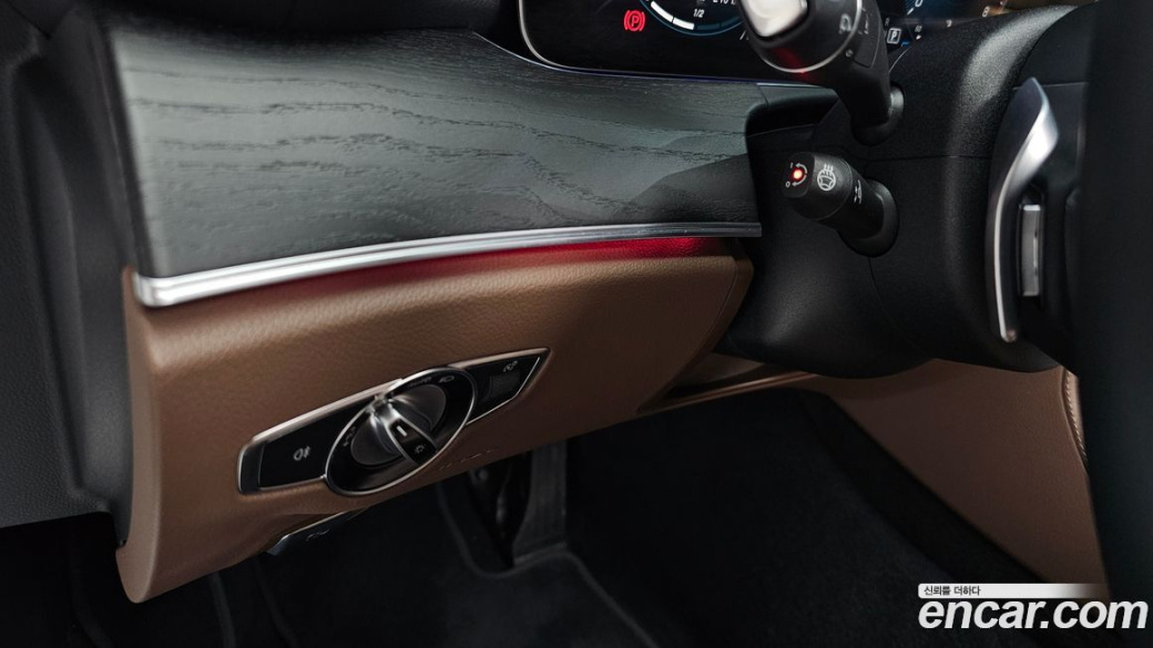 Mercedes-Benz E-Class E250 AMG Line, 2023