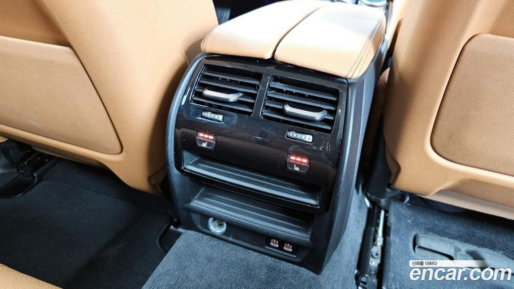BMW 5-Series 520i Luxury, 2022