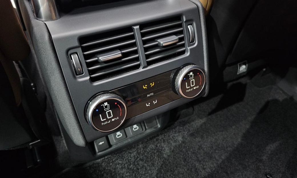 Land Rover Discovery P360 Dynamic HSE, 2024