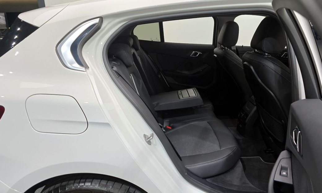 BMW 1-Series 120i Sports, 2024