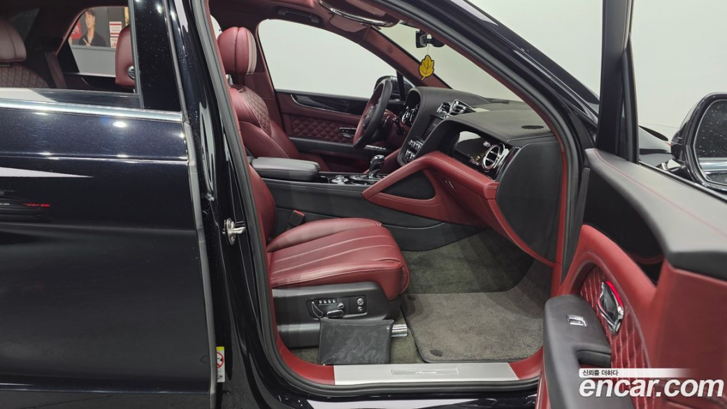 Bentley Bentayga 4.0 V8 Azure, 2023
